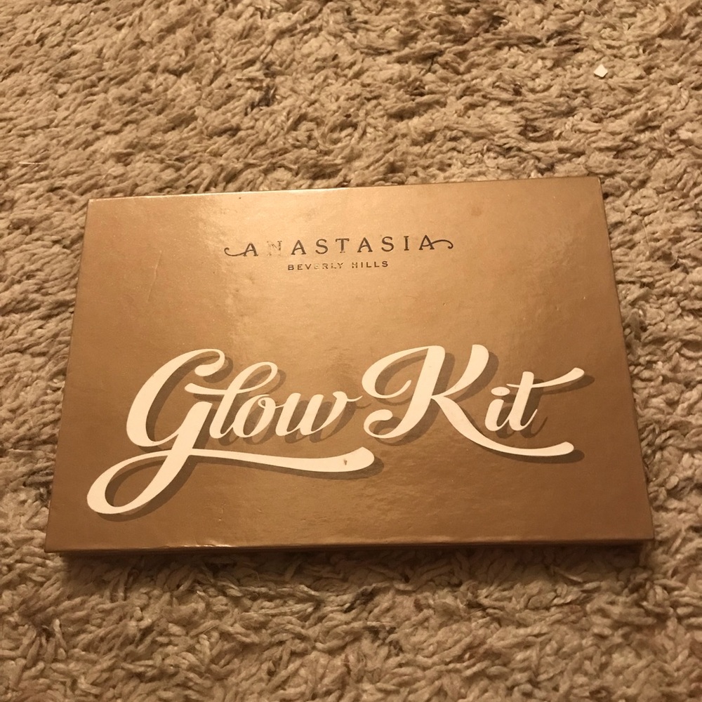 Anastasia Glow Kit Beverly Hills